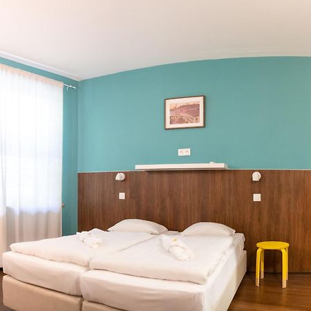 Safestay Bratislava Presidential Palace Екстериор снимка