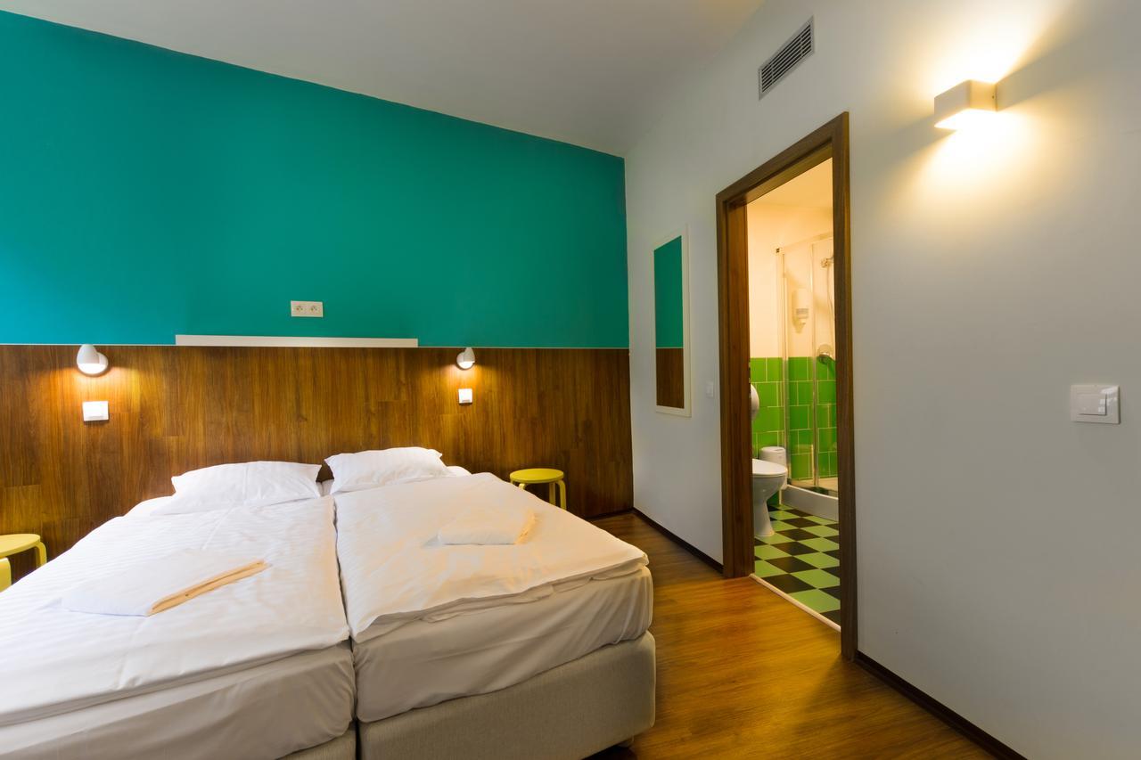 Safestay Bratislava Presidential Palace Екстериор снимка