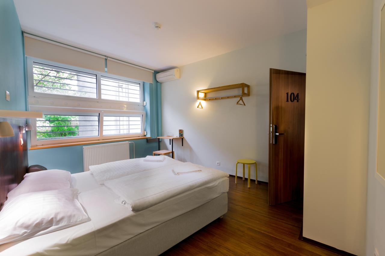 Safestay Bratislava Presidential Palace Екстериор снимка