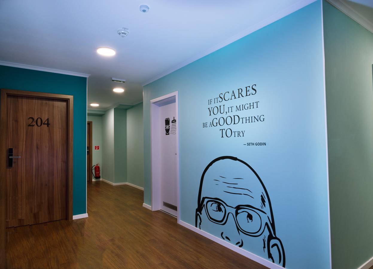 Safestay Bratislava Presidential Palace Екстериор снимка